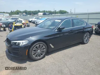 2019 BMW 5 Series 530i xDrive z VIN WBAJA7C54KG910968, wystawiony jako Copart lot #58252415 z przebiegiem 16 608 mil mil oraz Szkoda całkowita • Salvage title. Historia ofert i sprzedaży dostępna na DreamBid. Obrazek 1.