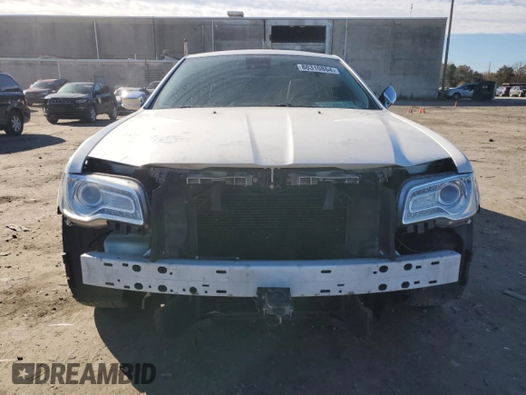 2015 Chrysler 300 C with VIN 2C3CCAET9FH922210, listed as a Copart auction lot 80310864 with 118,931 mi miles and Salvage Title. Bid and sale history available at DreamBid. Image 5.