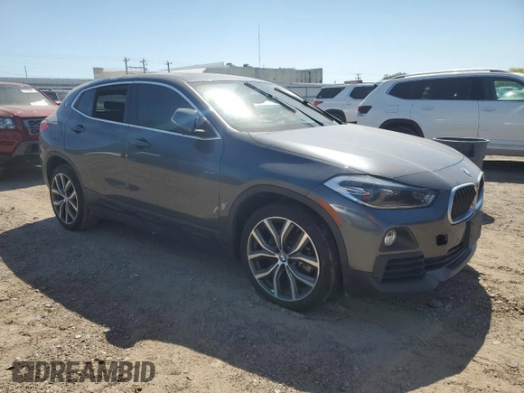 2020 BMW X2 sDrive28i z VIN WBXYH9C07L5P73232, wystawiony jako Copart lot #51948905 z przebiegiem Nie podano mil oraz Szkoda całkowita • Salvage title. Historia ofert i sprzedaży dostępna na DreamBid. Obrazek 4.