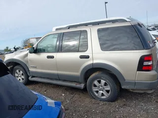 2006 Ford Explorer XLT with VIN 1FMEU73E46UA11137, listed as a IAAI auction lot 41995188 with 166,874 mi miles. Bid and sale history available at carsss.com. Image 15.