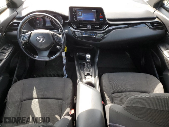 2018 Toyota C-HR XLE z VIN NMTKHMBXXJR024077, wystawiony jako Copart lot #53398025 z przebiegiem 97 079 mil mil oraz Szkoda całkowita • Salvage title. Historia ofert i sprzedaży dostępna na DreamBid. Obrazek 8.
