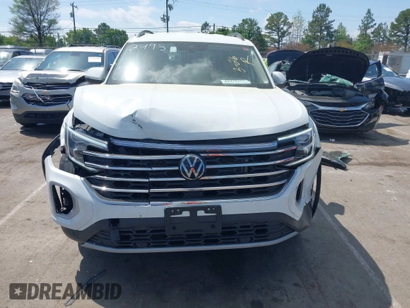 2024 Volkswagen Atlas SE z VIN 1V2HR2CA7RC532493, wystawiony jako IAAI lot #41970251 z przebiegiem 32 124 mil mil oraz . Historia ofert i sprzedaży dostępna na DreamBid. Obrazek 12.