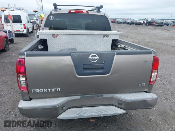 2008 Nissan Frontier SE z VIN 1N6AD07U78C403143, wystawiony jako IAAI lot #42211053 z przebiegiem 369 349 mil mil oraz . Historia ofert i sprzedaży dostępna na DreamBid. Obrazek 16.