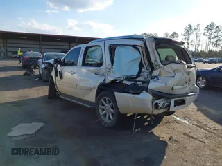 2013 GMC Yukon Denali with VIN 1GKS1EEF6DR278035, listed as a IAAI auction lot 41526763 with 149,815 mi miles. Bid and sale history available at carsss.com. Image 3.