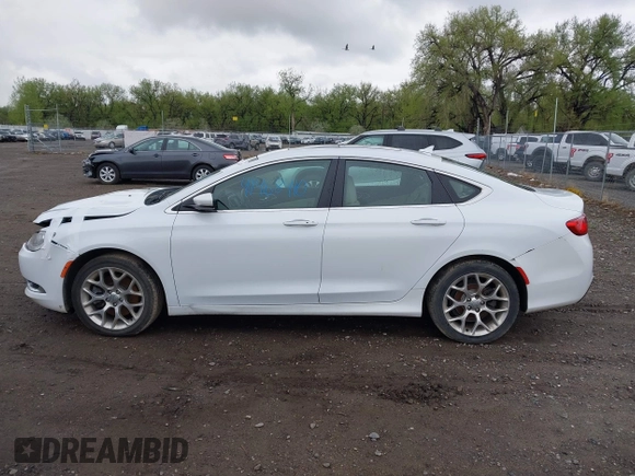 2015 Chrysler 200 C z VIN 1C3CCCEG3FN543757, wystawiony jako IAAI lot #41468410 z przebiegiem 145 041 mil mil oraz . Historia ofert i sprzedaży dostępna na DreamBid. Obrazek 14.