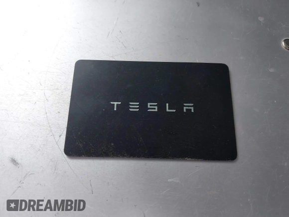 2025 Tesla Model 3 Long Range z VIN 5YJ3E1EB3SF907019, wystawiony jako IAAI lot #42117014 z przebiegiem 3 323 mil mil oraz . Historia ofert i sprzedaży dostępna na DreamBid. Obrazek 11.