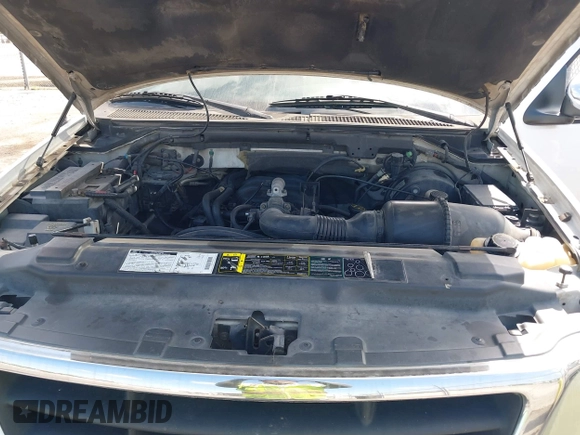 2002 Ford F-150 XL with VIN 1FTRX17242NA69697, listed as a IAAI auction lot 42038258 with 207,008 mi miles. Bid and sale history available at carsss.com. Image 10.
