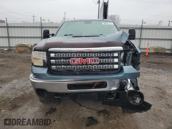 2013 GMC Sierra 2500HD SLT with VIN 1GT121E82DF212436, listed as a Copart auction lot 80863174 with 209,280 mi miles and Salvage title. Bid and sale history available at DreamBid. Image 5.
