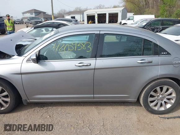 2013 Chrysler 200 Limited with VIN 1C3CCBCG3DN655565, listed as a IAAI auction lot 42059383 with 100,149 mi miles and . Bid and sale history available at DreamBid. Image 14.