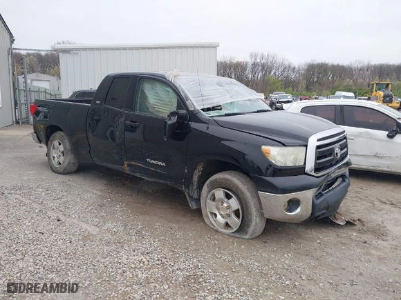 2012 Toyota Tundra 4WD Truck with VIN 5TFUM5F18CX028952, listed as a IAAI auction lot 41497110 with 242,526 mi miles. Bid and sale history available at carsss.com. Image 1.