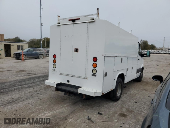 2007 Freightliner Sprinter z VIN WDPPF345179341488, wystawiony jako Copart lot #76274204 z przebiegiem 303 375 mil mil oraz Tytuł czysty. Historia ofert i sprzedaży dostępna na DreamBid. Obrazek 3.