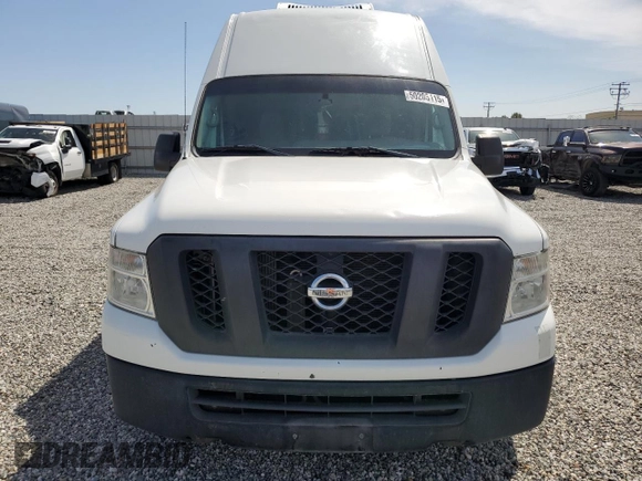 2018 Nissan NV Cargo S z VIN 1N6BF0LY3JN807591, wystawiony jako Copart lot #50203115 z przebiegiem 172 276 mil mil oraz Czysty tytuł • Clean title. Historia ofert i sprzedaży dostępna na DreamBid. Obrazek 5.