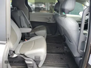 2021 Toyota Sienna Limited with VIN 5TDZRKEC6MS032353, listed as a Copart auction lot 41128344 with 24,111 mi miles and Salvage Title. Bid and sale history available at carsss.com. Image 11.