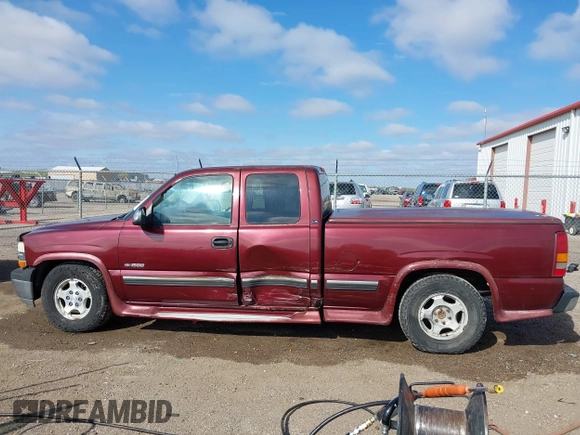 2001 Chevrolet Silverado 1500 LS with VIN 2GCEC19T311199096, listed as a IAAI auction lot 41919758 with 130,632 mi miles. Bid and sale history available at carsss.com. Image 15.