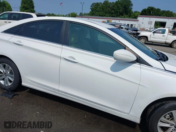 2013 Hyundai Sonata GLS with VIN 5NPEB4AC0DH566586, listed as a IAAI auction lot 42329993 with 118,089 mi miles and . Bid and sale history available at DreamBid. Image 13.