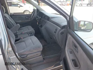 2003 Honda Odyssey EX with VIN 5FNRL18623B137962, listed as a IAAI auction lot 42155182 with 117,034 mi miles and . Bid and sale history available at DreamBid. Image 5.