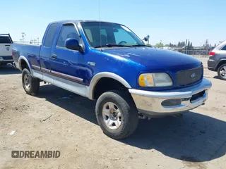 1997 Ford F-150 XL z VIN 1FTDX18W4VKC95711, wystawiony jako IAAI lot #42197302 z przebiegiem 287 660 mil mil oraz . Historia ofert i sprzedaży dostępna na DreamBid. Obrazek 1.