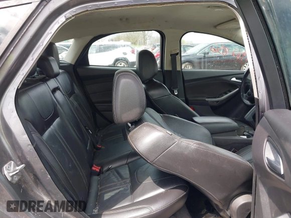 2014 Ford Focus SE with VIN 1FADP3K28EL337377, listed as a IAAI auction lot 41962856 with 137,906 mi miles. Bid and sale history available at carsss.com. Image 8.