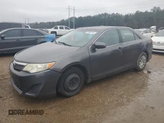 2013 Toyota Camry L with VIN 4T1BF1FK6DU717938, listed as a Copart auction lot 45904185 with 205,159 mi miles and Salvage Title. Bid and sale history available at carsss.com. Image 1.