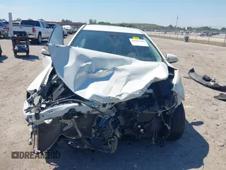 2019 Toyota Corolla L with VIN 5YFBURHE0KP882524, listed as a IAAI auction lot 41862382 with 84,981 mi miles. Bid and sale history available at carsss.com. Image 13.