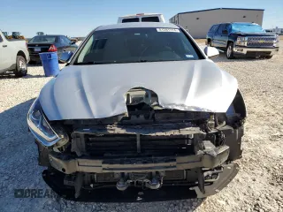 2018 Hyundai Sonata Hybrid SE with VIN KMHE24L33JA082441, listed as a Copart auction lot 81591774 with 83,634 mi miles and Salvage Title. Bid and sale history available at carsss.com. Image 5.