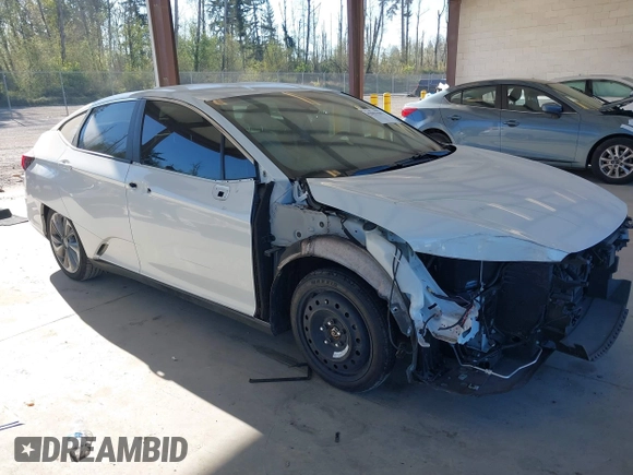2018 Honda Clarity Plug-In Hybrid Touring with VIN JHMZC5F38JC003207, listed as a IAAI auction lot 42057987 with 35,420 mi miles. Bid and sale history available at carsss.com. Image 1.