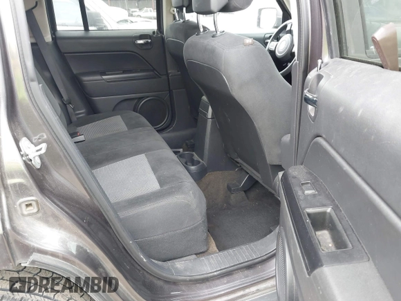 2016 Jeep Patriot Sport with VIN 1C4NJPBA8GD600091, listed as a IAAI auction lot 41958273 with 165,876 mi miles and . Bid and sale history available at carsss.com. Image 8.