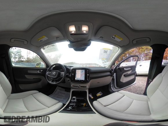 2024 Volvo XC40 Plus Bright Theme with VIN YV4L12UE2R2356332, listed as a IAAI auction lot 40734339 with 5,863 mi miles. Bid and sale history available at carsss.com. Image 19.
