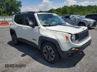 2016 Jeep Renegade Trailhawk with VIN ZACCJBCTXGPC45033, listed as a Copart auction lot 63483245 with 152,198 mi miles and Salvage title. Bid and sale history available at DreamBid. Image 4.