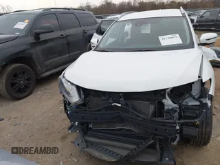 2020 Nissan Rogue SV z VIN KNMAT2MT8LP539943, wystawiony jako IAAI lot #41720857 z przebiegiem 65 624 mil mil oraz . Historia ofert i sprzedaży dostępna na DreamBid. Obrazek 13.