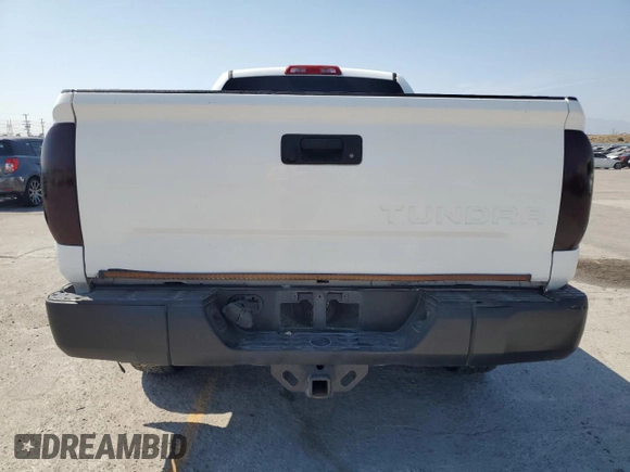 2015 Toyota Tundra SR z VIN 5TFRM5F13FX093914, wystawiony jako Copart lot #58087635 z przebiegiem 128 685 mil mil oraz Szkoda całkowita • Salvage title. Historia ofert i sprzedaży dostępna na DreamBid. Obrazek 6.