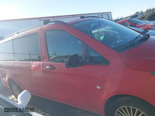 2017 Mercedes-Benz Metris Passenger Van with VIN WD4PG2EE8H3209867, listed as a IAAI auction lot 41857669 with 283,565 mi miles. Bid and sale history available at carsss.com. Image 13.