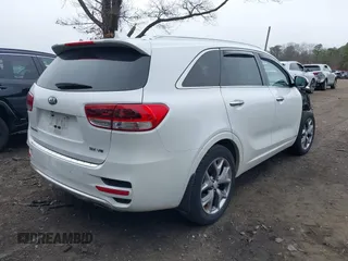 2018 Kia Sorento SX with VIN 5XYPKDA51JG405998, listed as a IAAI auction lot 41837641 with 138,909 mi miles and . Bid and sale history available at carsss.com. Image 4.