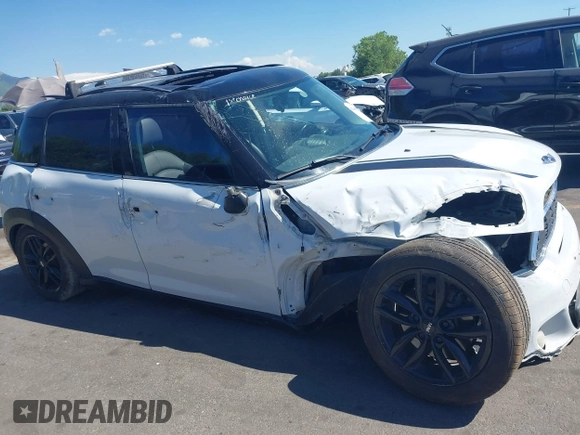 2012 MINI Countryman S с VIN WMWZC3C54CWL86735, выставлен на аукционе IAAI как лот 42448799 с пробегом 113 668 миль миль и . История ставок и продаж доступна на DreamBid. Изображение 6.