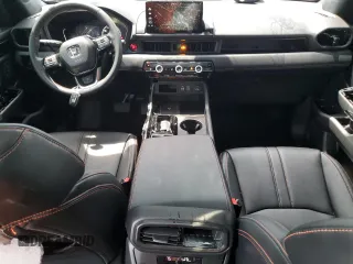 2024 Honda Pilot TrailSport z VIN 5FNYG1H60RB004755, wystawiony jako Copart lot #59502924 z przebiegiem Nie podano mil oraz Szkoda całkowita • Salvage title. Historia ofert i sprzedaży dostępna na DreamBid. Obrazek 8.
