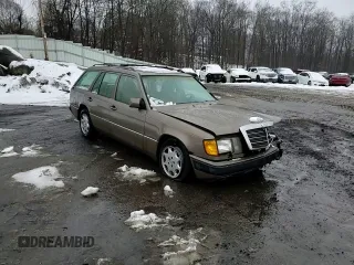 1992 Mercedes-Benz 300 with VIN WDBEA90E9NF223207, listed as a Copart auction lot 44739805 with 210,394 mi miles and Non Repairable. Bid and sale history available at DreamBid. Image 10.