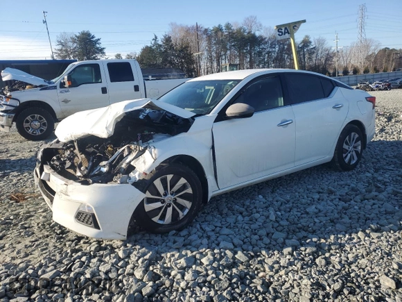 2019 Nissan Altima 2.5 S with VIN 1N4BL4BW8KC258850, listed as a Copart auction lot 46650425 with 151,014 mi miles and Salvage Title. Bid and sale history available at carsss.com. Image 1.