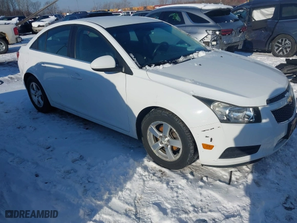 2013 Chevrolet Cruze 1LT with VIN 1G1PC5SB2D7262190, listed as a IAAI auction lot 41314526 with 116,117 mi miles. Bid and sale history available at carsss.com. Image 1.