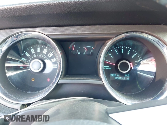 2014 Ford Mustang V6 with VIN 1ZVBP8AM3E5309764, listed as a IAAI auction lot 42169169 with 175,973 mi miles and . Bid and sale history available at DreamBid. Image 7.
