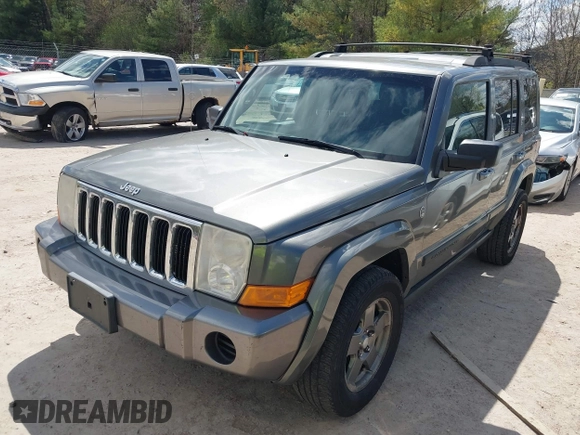 2007 Jeep Commander Sport z VIN 1J8HG48P87C647870, wystawiony jako IAAI lot #42185954 z przebiegiem 269 402 mil mil oraz . Historia ofert i sprzedaży dostępna na DreamBid. Obrazek 2.
