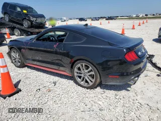 2021 Ford Mustang GT z VIN 1FA6P8CF5M5148745, wystawiony jako Copart lot #52045455 z przebiegiem 41 151 mil mil oraz Szkody całkowita. Historia ofert i sprzedaży dostępna na DreamBid. Obrazek 2.