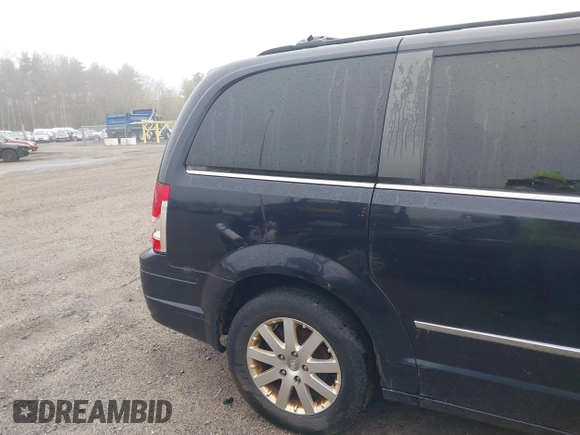 2010 Chrysler Town & Country Touring Plus with VIN 2A4RR8DX9AR495058, listed as a IAAI auction lot 42160125 with 171,860 mi miles. Bid and sale history available at carsss.com. Image 13.