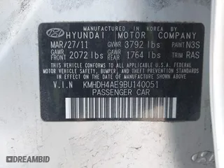 2011 Hyundai Elantra Ltd with VIN KMHDH4AE9BU140051, listed as a IAAI auction lot 41721100 with 185,075 mi miles. Bid and sale history available at carsss.com. Image 9.