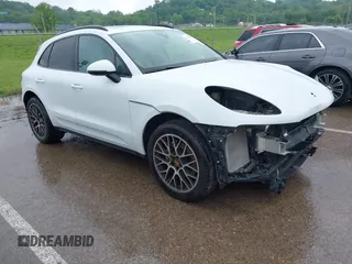 2017 Porsche Macan S z VIN WP1AB2A50HLB19003, wystawiony jako IAAI lot #42212299 z przebiegiem 110 723 mil mil oraz . Historia ofert i sprzedaży dostępna na DreamBid. Obrazek 1.