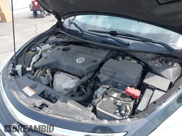 2015 Nissan Altima S z VIN 1N4AL3AP2FN405447, wystawiony jako IAAI lot #42298183 z przebiegiem 162 029 mil mil oraz . Historia ofert i sprzedaży dostępna na DreamBid. Obrazek 10.