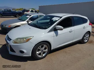 2013 Ford Focus SE with VIN 1FADP3K25DL302844, listed as a IAAI auction lot 42030154 with 226,755 mi miles. Bid and sale history available at carsss.com. Image 2.