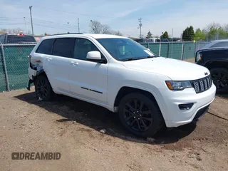 2019 Jeep Grand Cherokee Upland z VIN 1C4RJFAG9KC590235, wystawiony jako IAAI lot #42082226 z przebiegiem 78 384 mil mil oraz . Historia ofert i sprzedaży dostępna na DreamBid. Obrazek 1.