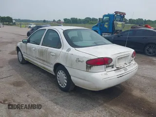 1997 Ford Contour с VIN 3FALP653XVM101281, выставлен на аукционе IAAI как лот 42496912 с пробегом 81 888 миль миль и . История ставок и продаж доступна на DreamBid. Изображение 3.