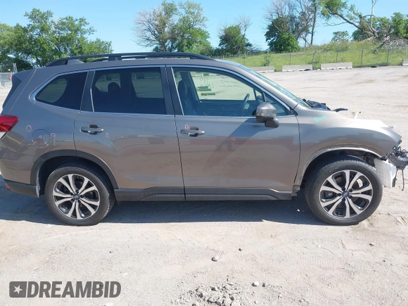 2020 Subaru Forester Limited with VIN JF2SKAUC5LH516116, listed as a IAAI auction lot 42492381 with 85,538 mi miles and . Bid and sale history available at DreamBid. Image 14.
