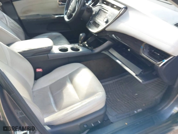 2013 Toyota Avalon XLE with VIN 4T1BK1EB2DU022014, listed as a IAAI auction lot 41558058 with 205,487 mi miles. Bid and sale history available at carsss.com. Image 5.